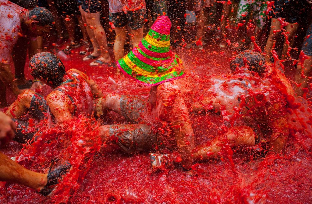 The World’s Biggest Tomato Fight At Tomatina Festival 2013